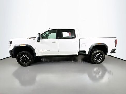 Used 2024 GMC Sierra 2500 AT4X image 5