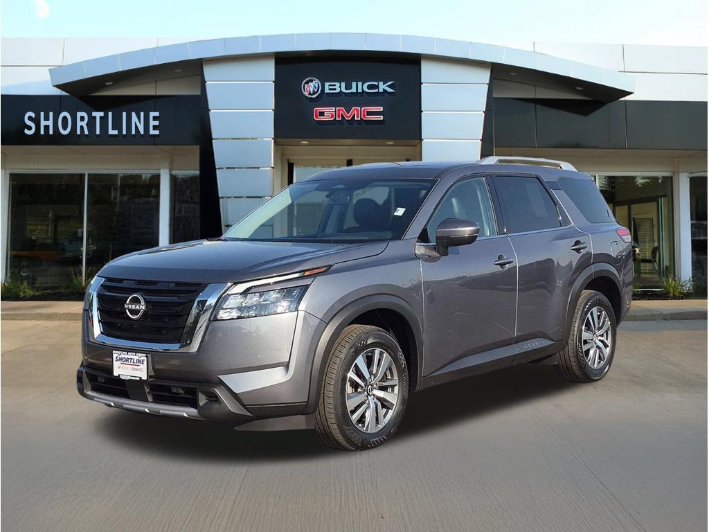 Used 2025 Nissan Pathfinder SL AWD/4WD image 7