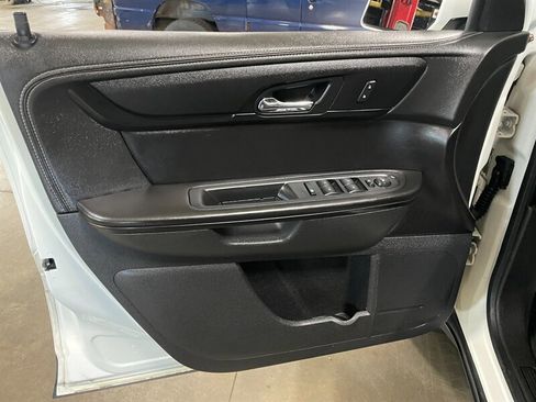 Used 2014 Chevrolet Traverse LT w/ All-Star Edition image 23