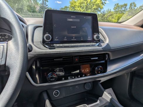 Certified 2021 Nissan Rogue SV AWD/4WD image 21