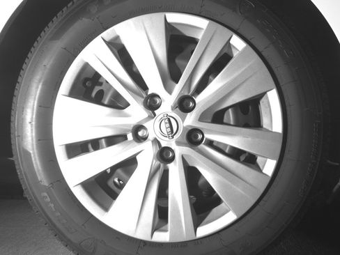 Used 2025 Nissan Sentra S FWD image 15