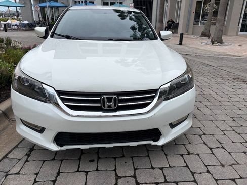 Used 2015 Honda Accord Sport image 2