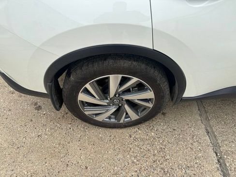Used 2020 Nissan Murano SL w/ Moonroof Package AWD/4WD image 17