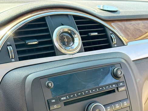 Used 2008 Buick Enclave CX w/ Driver Confidence Package image 9