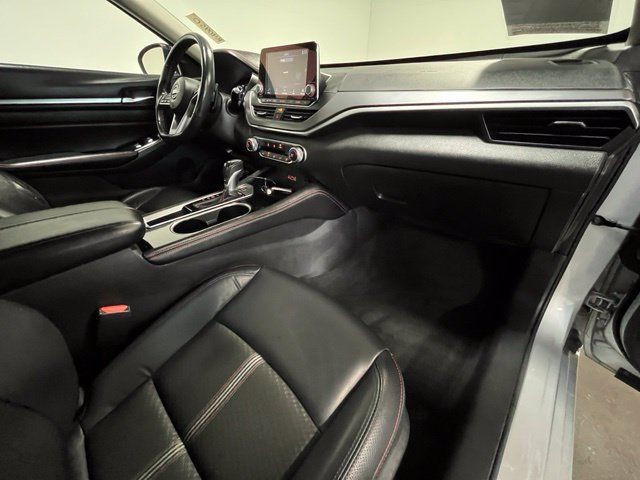 Used 2024 Nissan Altima 2.5 SR FWD image 10