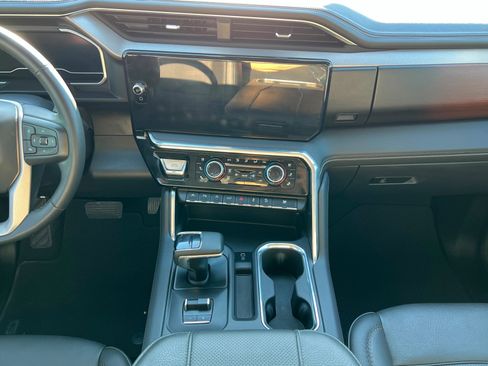 Used 2024 GMC Sierra 1500 Denali AWD/4WD image 14