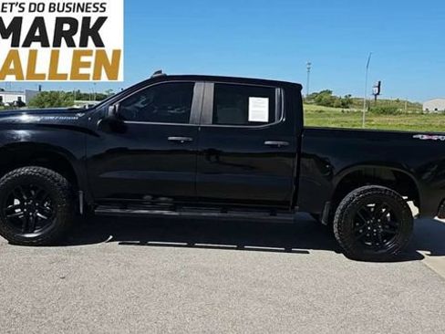 Used 2020 Chevrolet Silverado 1500 Custom w/ Custom Value Package AWD/4WD image 5