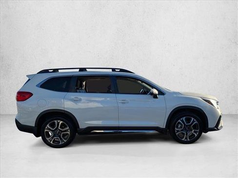 Used 2023 Subaru Ascent Limited image 4