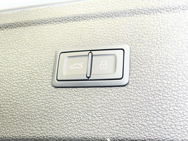Used 2023 Audi Q5 2.0T Premium Plus w/ Premium Plus Package AWD/4WD image 19