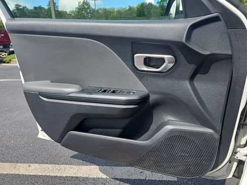 Used 2025 Kia K4 FWD image 30