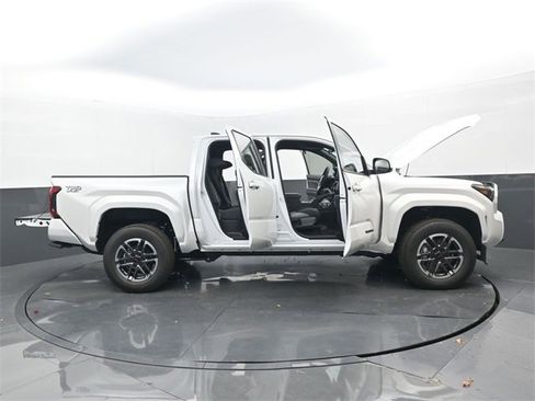 New 2025 Toyota Tacoma TRD Sport image 31