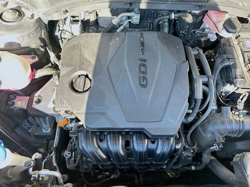 Used 2024 Kia Sorento S image 31