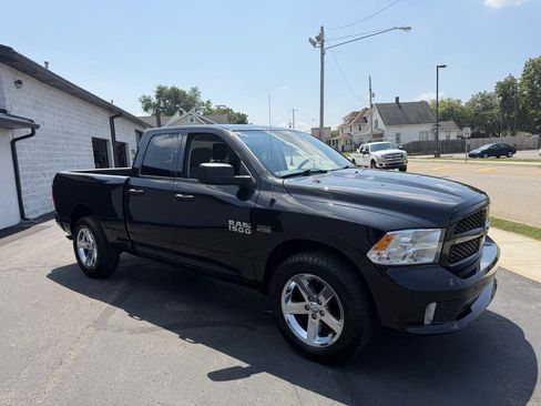 Used 2018 RAM 1500 Express w/ Express Value Package AWD/4WD image 6