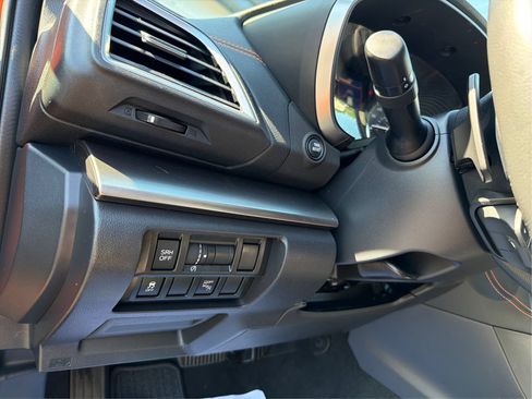 Used 2019 Subaru Crosstrek 2.0i Limited w/ Moonroof Package w/Navigation AWD/4WD image 20