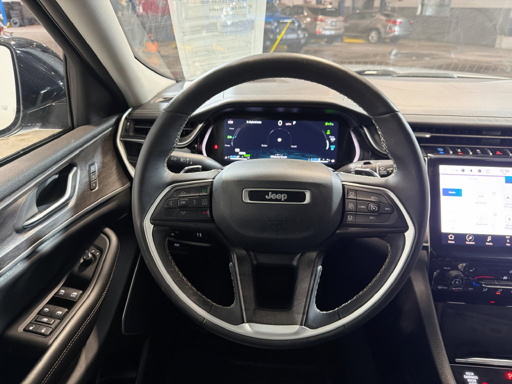 Used 2022 Jeep Grand Cherokee Limited 4xe AWD/4WD image 23