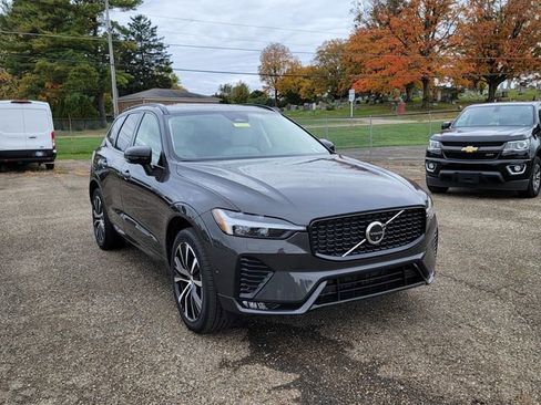Used 2024 Volvo XC60 B5 Ultimate image 3