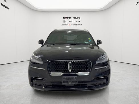 Used 2022 Lincoln Aviator Reserve w/ Equipment Group 201A AWD/4WD image 8