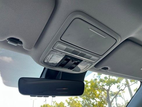 Used 2022 Honda Pilot Special Edition image 8