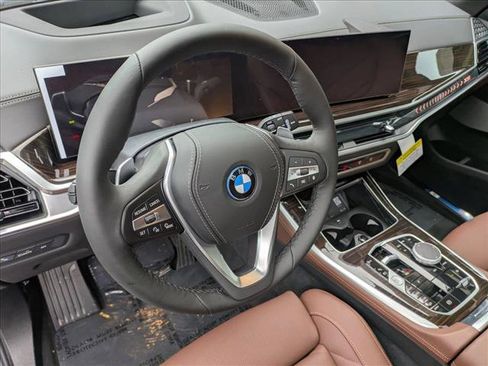 New 2026 BMW X5 xDrive50e w/ Premium Package image 3