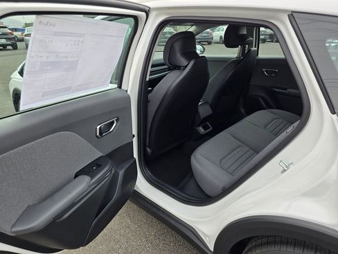 New 2025 Kia K4 EX image 15