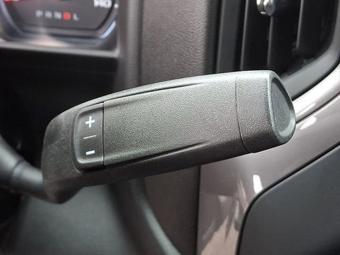 Used 2020 Chevrolet Silverado 1500 Custom w/ Custom Value Package image 18