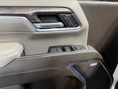 Used 2024 Chevrolet Silverado 2500 LTZ w/ LTZ Texas Edition image 12