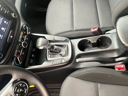 Used 2020 Kia Soul LX image 25
