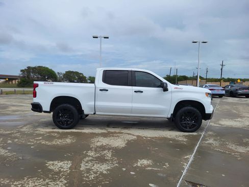 Used 2023 Chevrolet Silverado 1500 LT Trail Boss w/ LT Trail Boss Premium Package AWD/4WD image 6
