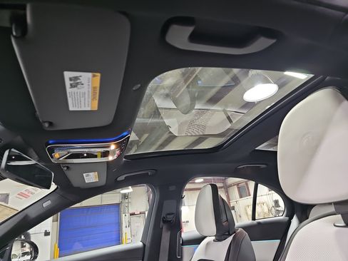 New 2026 Mercedes-Benz E 53 AMG e 4MATIC Sedan image 31