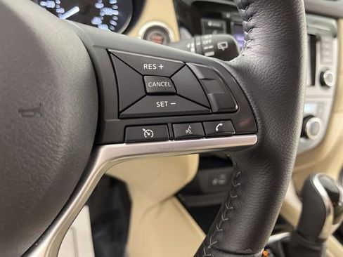 Used 2020 Nissan Rogue SV image 21