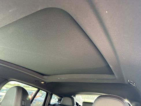 Used 2025 BMW X4 M40i image 19