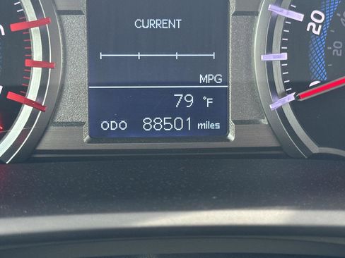 Used 2018 Toyota 4Runner SR5 AWD/4WD image 14