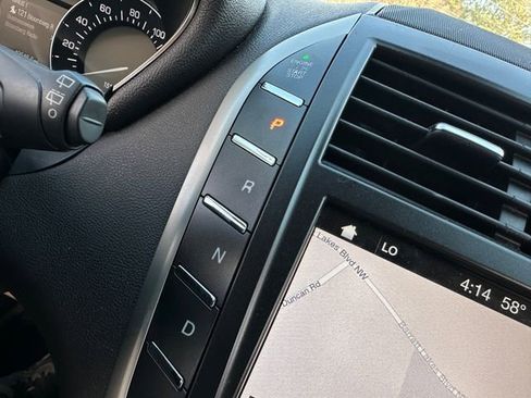 Used 2019 Lincoln MKC Reserve image 28