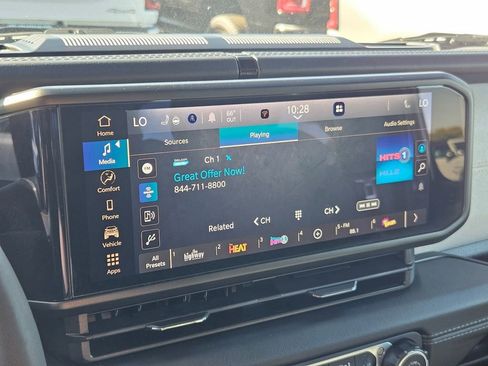 Used 2024 Jeep Wrangler Unlimited Sahara image 20