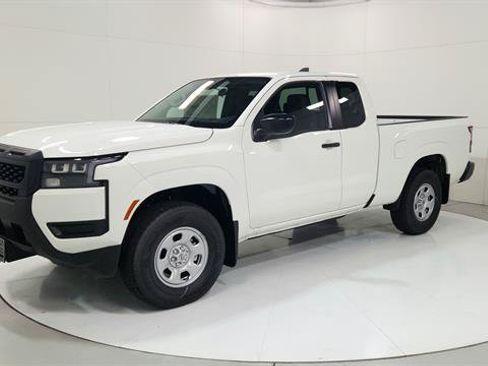 Certified 2026 Nissan Frontier S AWD/4WD image 3