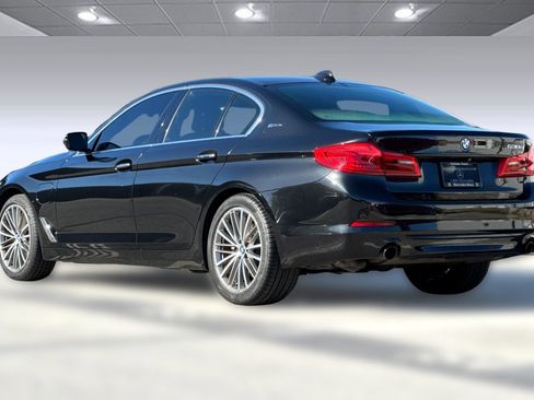 Used 2018 BMW 530e w/ Premium Package 2 image 3