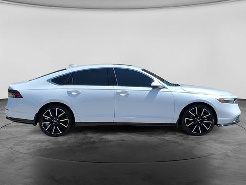 Used 2025 Honda Accord Touring image 8