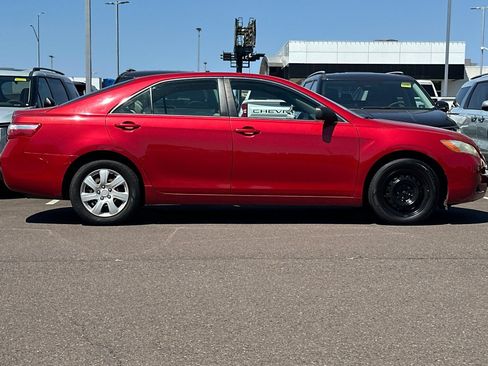 Used 2009 Toyota Camry LE FWD image 3