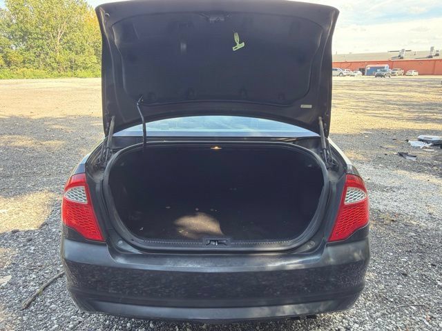 Used 2010 Ford Fusion S FWD image 10