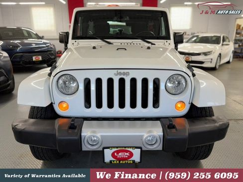 Used 2015 Jeep Wrangler Unlimited Sahara w/ Dual Top Group AWD/4WD image 3