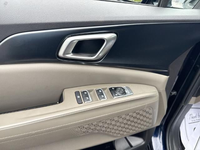 Used 2026 Kia Carnival FWD image 23