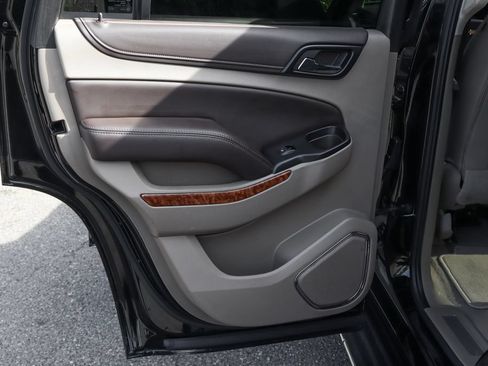 Used 2019 Chevrolet Tahoe Premier AWD/4WD image 45