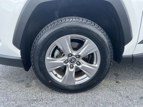 Used 2022 Toyota RAV4 XLE image 20
