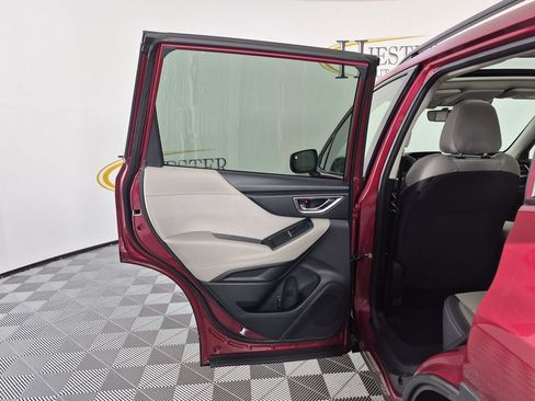 Used 2019 Subaru Forester Premium w/ Popular Package #1 AWD/4WD image 32