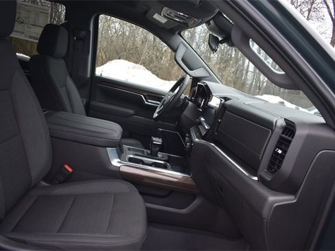 New 2025 Chevrolet Silverado 1500 LT image 13