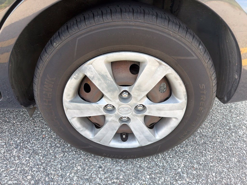 Used 2008 Hyundai Accent GLS FWD image 4