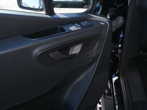 Used 2023 Mercedes-Benz Sprinter 4500 image 8