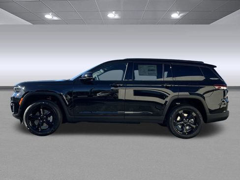 New 2025 Jeep Grand Cherokee L Limited w/ Black Appearance Package RWD image 4