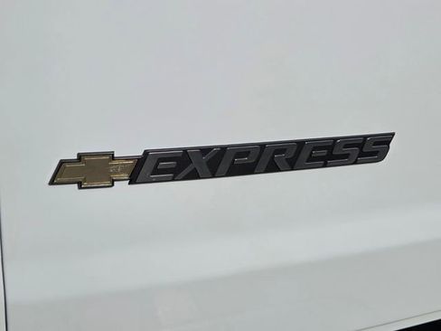 Used 2024 Chevrolet Express 2500 Work Van w/ Driver Convenience Package image 16