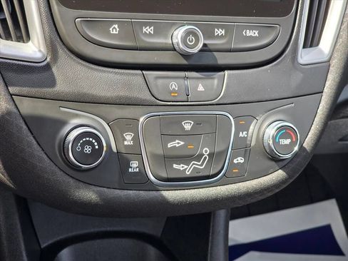 Used 2022 Chevrolet Malibu RS FWD image 18